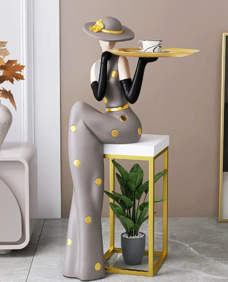 Decorative tray with figurines from MC THE BLACK DIAMOND, suitable for living room, foyer, TV cabinet, or sofa table display.