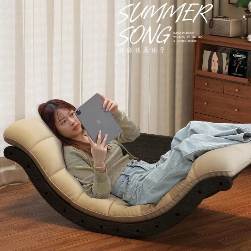 MC THE BLACK DIAMOND retro living room sofa chaise lounge with rocking chair design, featuring classic style and comfortable cushions.