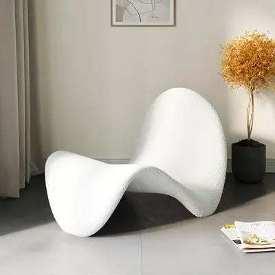 Black Tongue Chair by 𝕄𝕔 𝕋𝕙𝕖 𝔹𝕝𝕒𝕔𝕜 𝔻𝕚𝕒𝕞𝕠𝕟𝕕