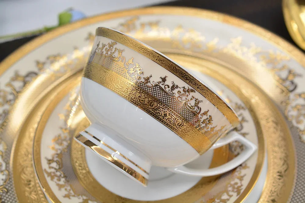 Royal dinnerware gold dishes and bowls set by MC The Black Diamond, elegant ceramic dinnerware design for stylish table setting