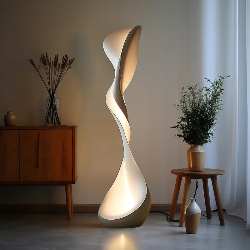 New upright sculpture floor lamp by 𝕄𝕔 𝕋𝕙𝕖 𝔹𝕝𝕒𝕔𝕜 𝔻𝕚𝕒𝕞𝕠𝕟�