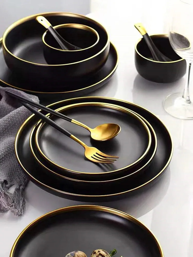 Set of black porcelain dinner plates and bowls from 𝕄𝕔 𝕋𝕙𝕖 𝔹𝕝𝕒𝕔𝕜 𝔻𝕚𝕒𝕞𝕠�