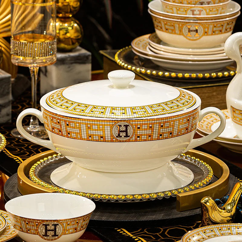 Bone China luxury dinnerware set by 𝕄𝕔 𝕋𝕙𝕖 𝔹𝕝𝕒𝕔𝕜 𝔻𝕚𝕒𝕞𝕠𝕟�