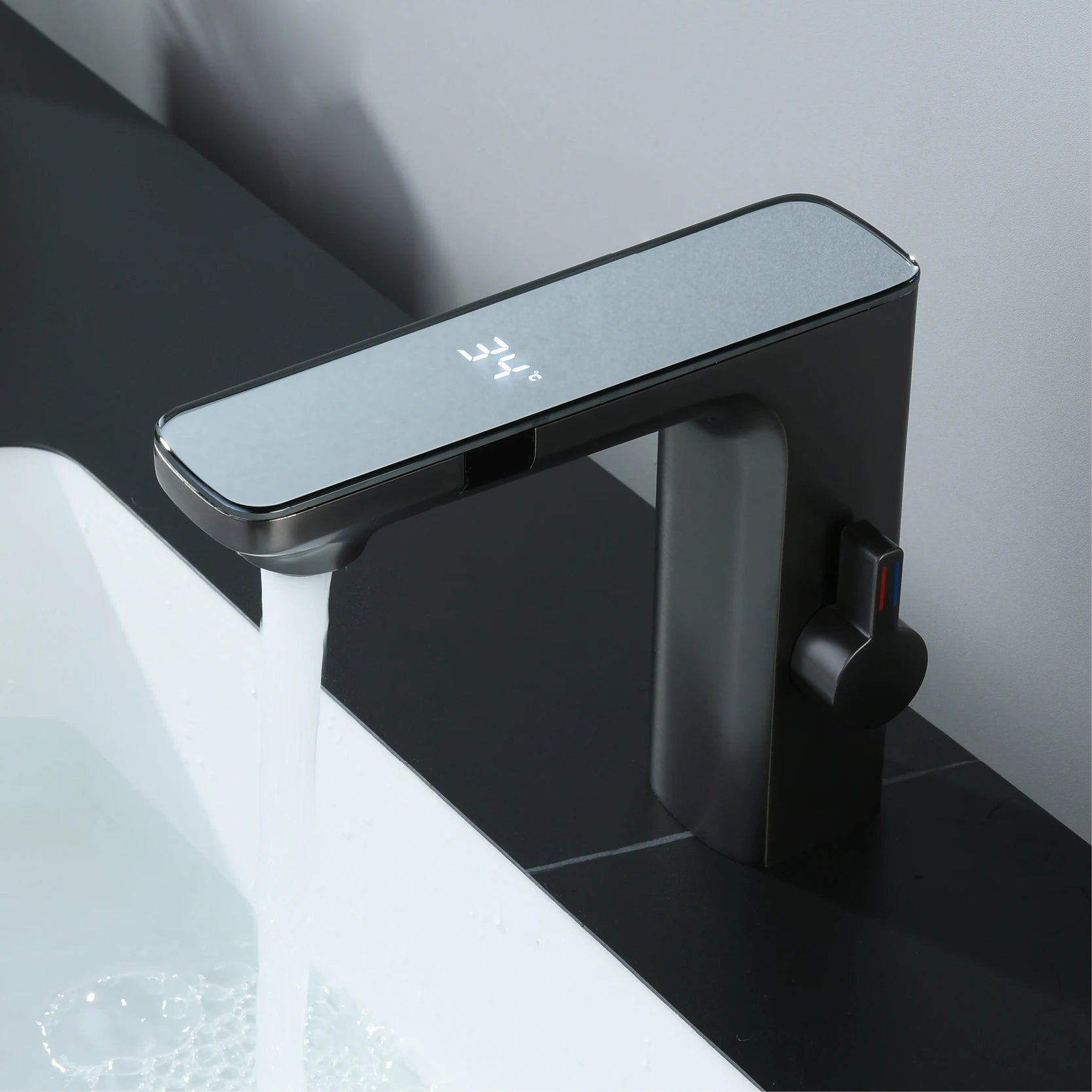 MC THE BLACK DIAMOND LED bathroom sink faucet with temperature display, single handle for hot and cold water, 1-hole installation