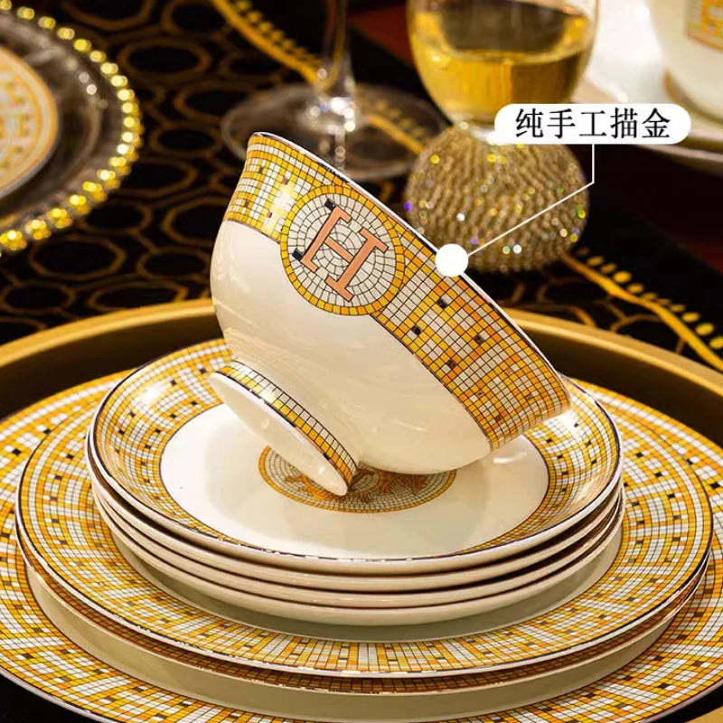 Bone China luxury dinnerware set by 𝕄𝕔 𝕋𝕙𝕖 𝔹𝕝𝕒𝕔𝕜 𝔻𝕚𝕒𝕞𝕠𝕟�