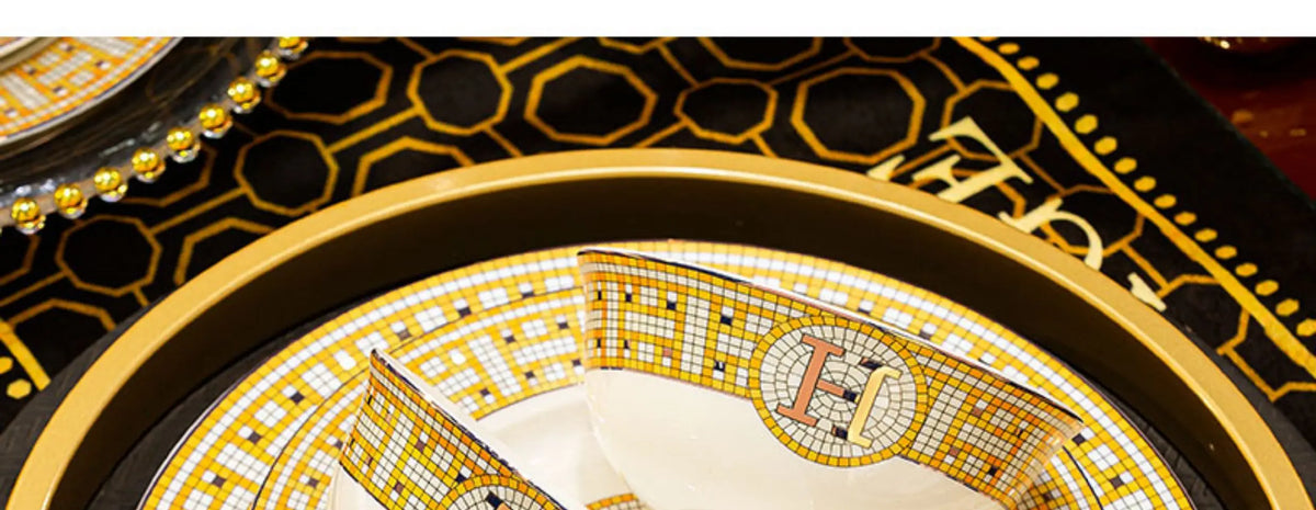 Bone China luxury dinnerware set by 𝕄𝕔 𝕋𝕙𝕖 𝔹𝕝𝕒𝕔𝕜 𝔻𝕚𝕒𝕞𝕠𝕟�