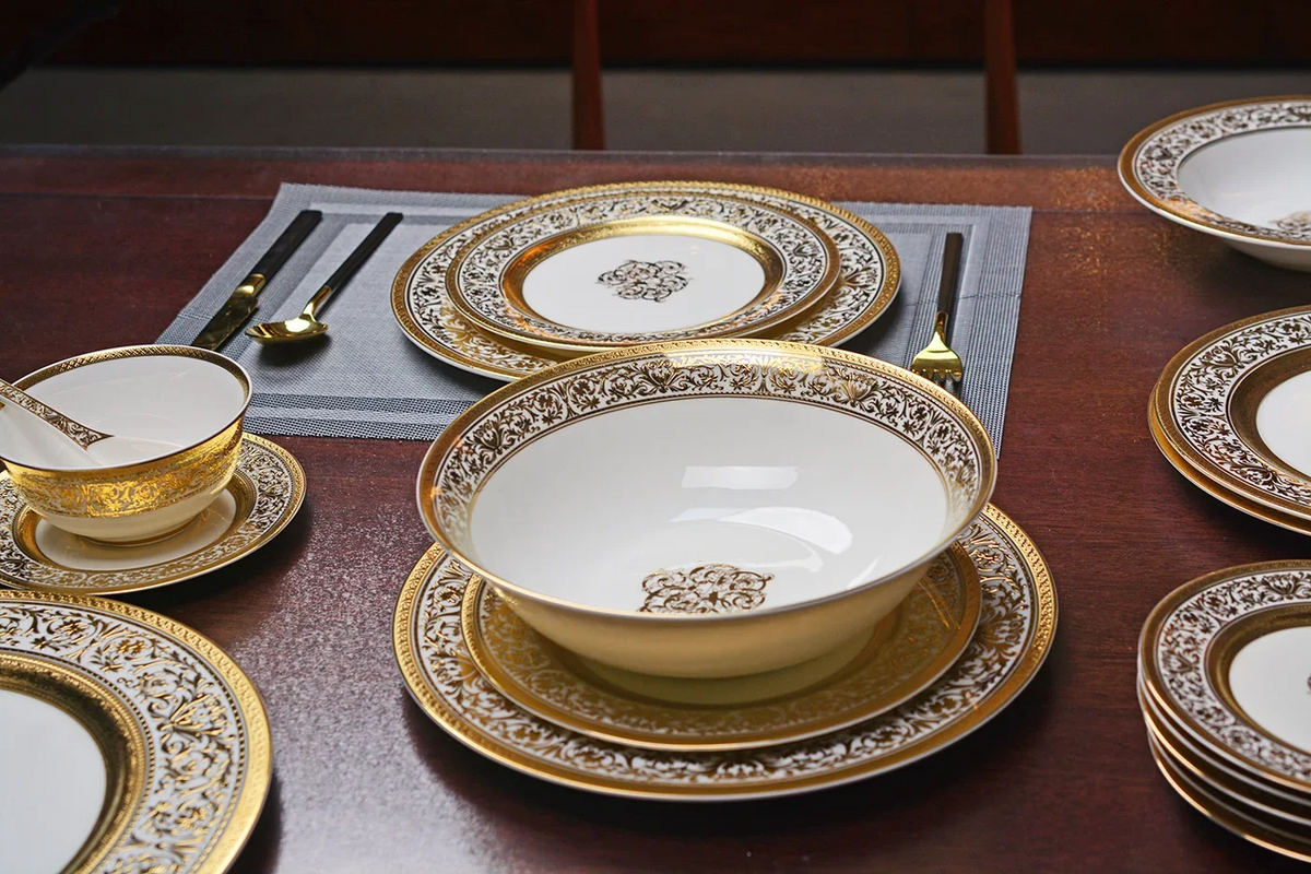 MC THE BLACK DIAMOND Royal Dinnerware Family Set featuring elegant plates, bowls, and cups in a coordinated design.