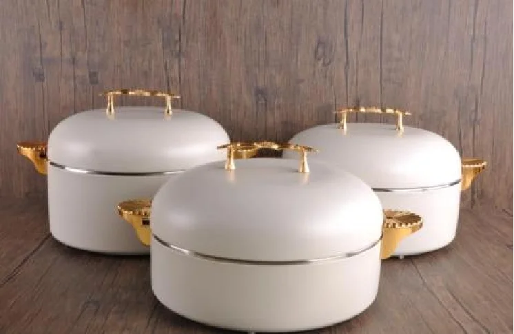 MC THE BLACK DIAMOND luxury food warmer set with sleek design, ideal for keeping dishes warm at gatherings and events.