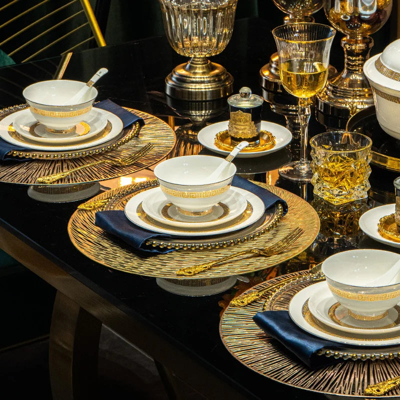 Elegant MC THE BLACK DIAMOND dinnerware set featuring stylish plates and bowls for sophisticated dining.
