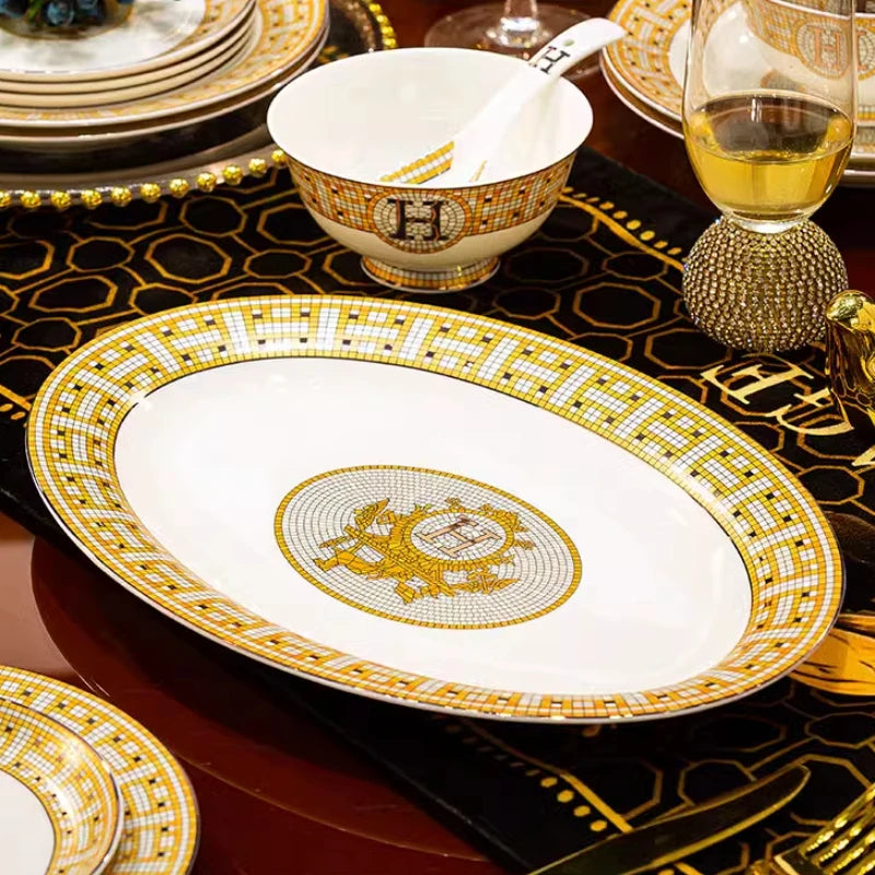 Bone China luxury dinnerware set by 𝕄𝕔 𝕋𝕙𝕖 𝔹𝕝𝕒𝕔𝕜 𝔻𝕚𝕒𝕞𝕠𝕟�