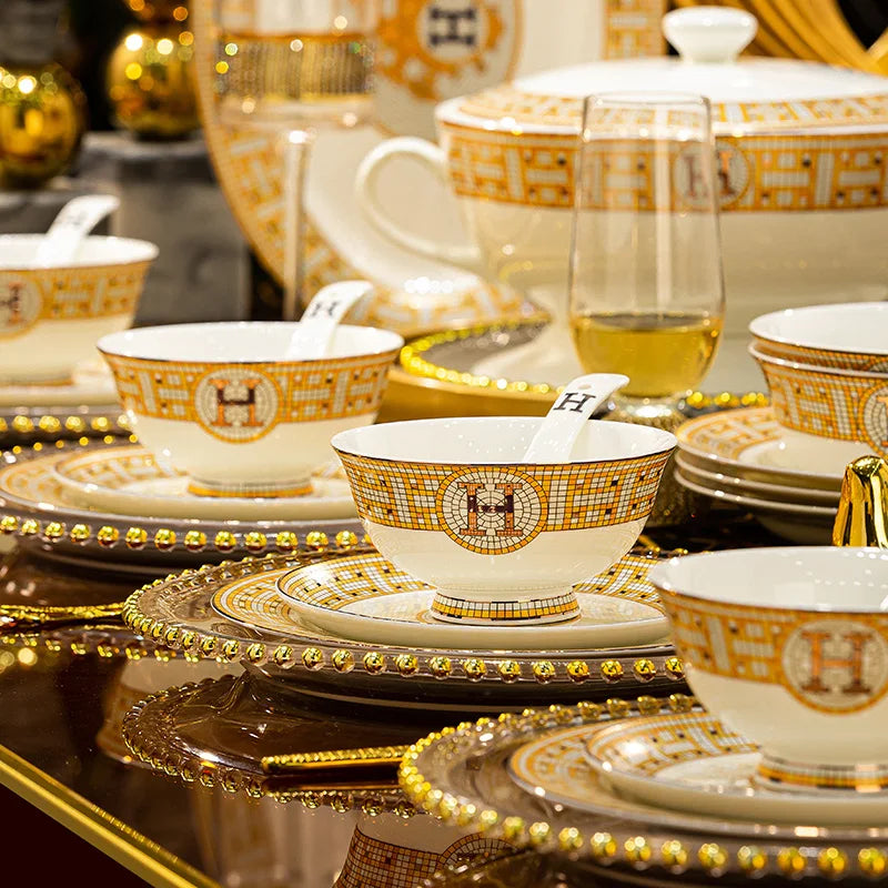 Bone China luxury dinnerware set by 𝕄𝕔 𝕋𝕙𝕖 𝔹𝕝𝕒𝕔𝕜 𝔻𝕚𝕒𝕞𝕠𝕟�