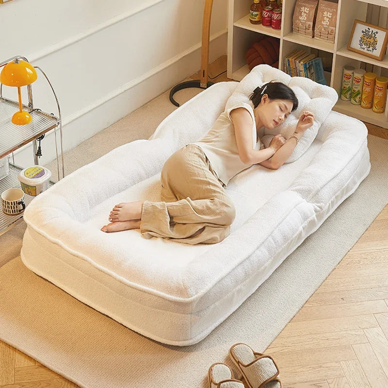 MC THE BLACK DIAMOND reclining and folding single sofa bed with tatami-style design, suitable for lounging and sleeping.