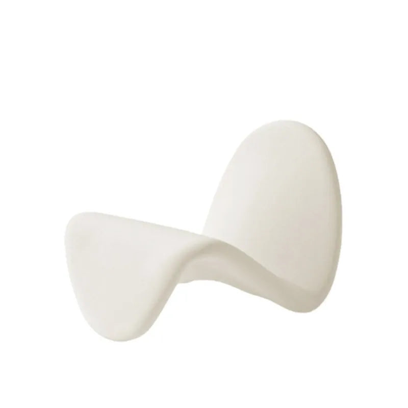 Black Tongue Chair by 𝕄𝕔 𝕋𝕙𝕖 𝔹𝕝𝕒𝕔𝕜 𝔻𝕚𝕒𝕞𝕠𝕟𝕕